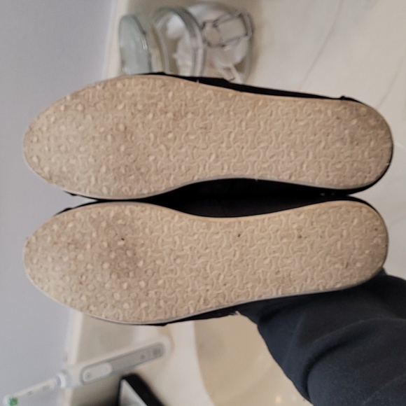 Toms shoes - size 6 - Picture 5 of 5